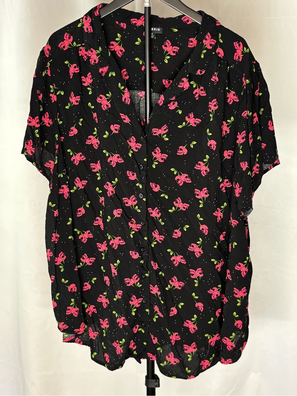 Torrid Black Button-Down Blouse w/ Skull Floral Print Plus Size Short Sleeve